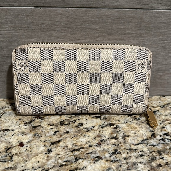 Louis Vuitton Damier Azur Zippy Wallet - Picture 4 of 10